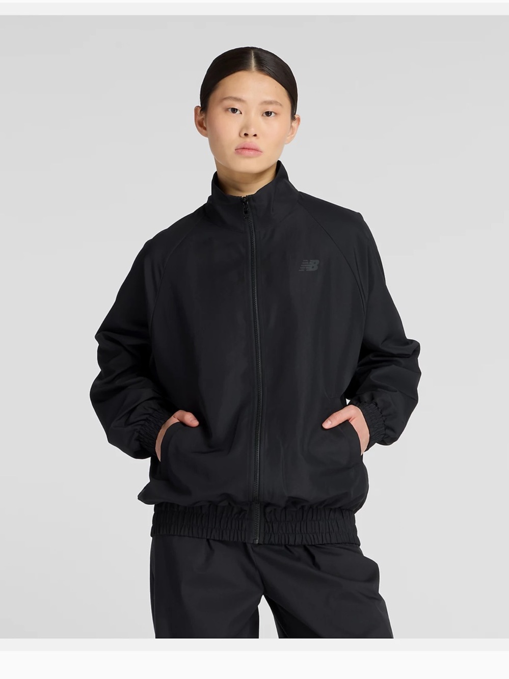 NEW- New Balance Women’s Black Full-Zip Windbreaker Jacket water repellent
M